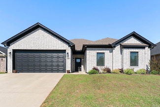 3002 Sue St, Benton, AR 72015