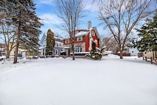 1069 35th St, Des Moines, IA 50311