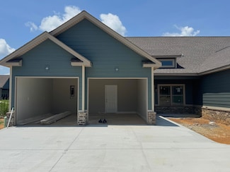63 Maddox Ln, Chatsworth, GA 30705
