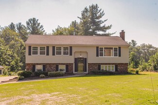 17 King Richard Dr, Londonderry, NH 03053