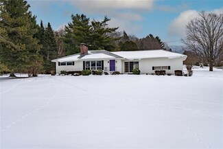90 Fairwood Heights, Morrisville, VT 05661