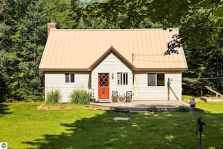 11625 East Dr, Fife Lake, MI 49633