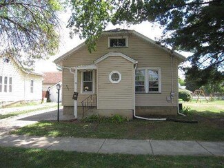 506 Bangs St, Aurora, IL 60505
