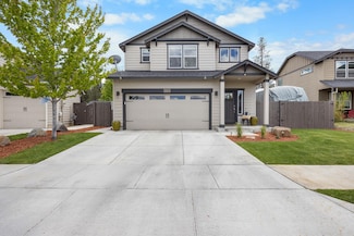 20613 SE Meadowsweet Dr, Bend, OR 97702