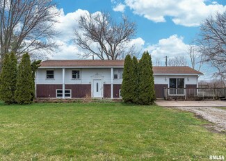 9100 N Liberty Rd, Maysville, IA 52773