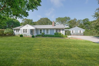 119 Breese Ln, Southampton, NY 11968