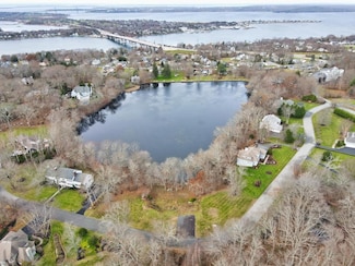 197 Church Pond Dr, Tiverton, RI 02878