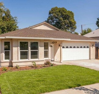 706 Picaso Ln, Chico, CA 95926