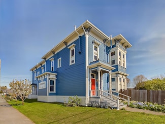 1403 E St, Eureka, CA 95501