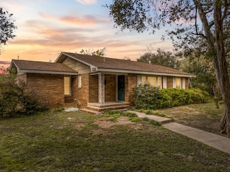 3300 Adeline Dr, Waco, TX 76708