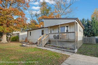 960 Center St, Little Egg Harbor Township, NJ 08087