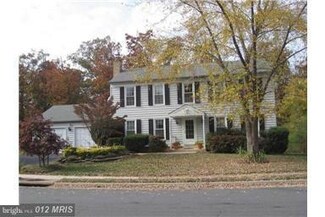 5404 Hampton Forest Way, Fairfax, VA 22030