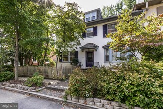 3922 Cloverhill Rd, Baltimore, MD 21218