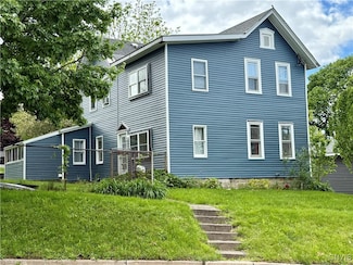 300 W 7th St, Oswego, NY 13126