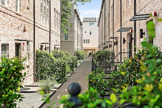 1411 Town Creek Dr Unit 5, Austin, TX 78741