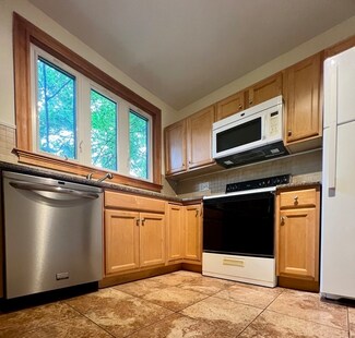 111 Russett Rd Unit 2, West Roxbury, MA 02132