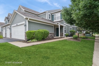 2582 Golf Ridge Cir, Naperville, IL 60563