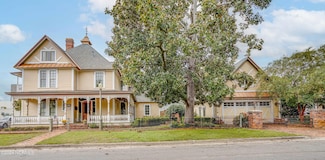 122 S Academy St, Washington, NC 27889