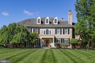 211 Twinings Ln, Wayne, PA 19087
