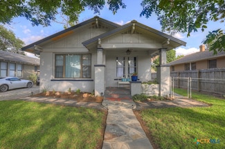 8 Herry Ct, New Braunfels, TX 78130