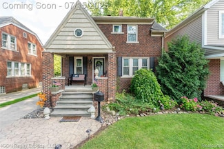 21603 Erben St, Saint Clair Shores, MI 48081