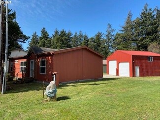 4 Geer Cir, Port Orford, OR 97465