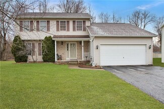 20 Leah Ln, North Chili, NY 14514