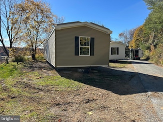 6 Fidler Ct, Pine Grove, PA 17963