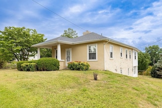 175 S Court St, Luray, VA 22835