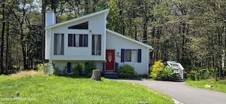 3136 Carobeth Dr, Tobyhanna, PA 18466