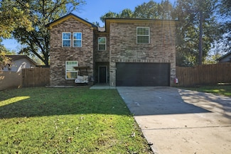 832 N Atkerson Ln, Euless, TX 76040