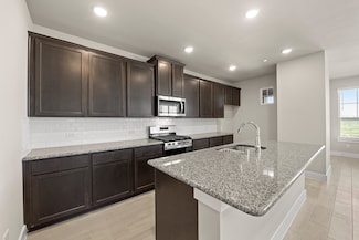 2770 Mariposa Creek Dr, Iowa Colony, TX 77583