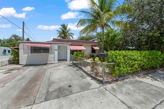 930 N K St, Lake Worth, FL 33460