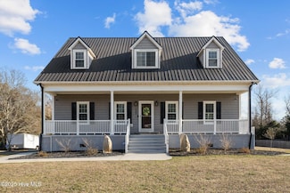 109 Pelican Dr, Newport, NC 28570
