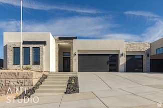 627 S 1800 W, Hurricane, UT 84737