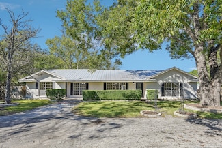 310 Rosewood Ave, Boerne, TX 78006