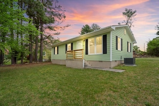 1512 Cumberland Rd, Farmville, VA 23901