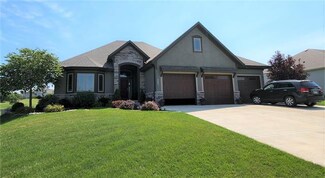 4421 N 142nd St, Basehor, KS 66007