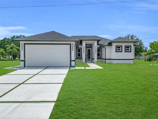 418 8th Ave, Lehigh Acres, FL 33972