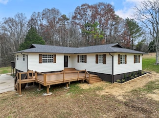 2591 Harlan Farm Rd, Columbia, TN 38401