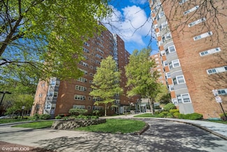 4950 N Marine Dr Unit 803, Chicago, IL 60640