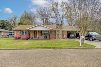 205 Marilyn Dr, Vicksburg, MS 39183
