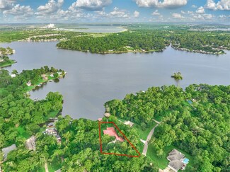 15188 Paradise View Dr, Willis, TX 77318