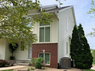 937 Scott Park Dr Unit 937, Iowa City, IA 52245
