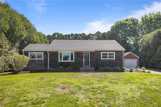 16 Vesper Ln, Portsmouth, RI 02871