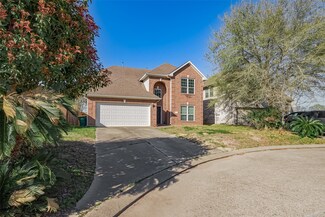 2202 Highland Crossing Dr, Conroe, TX 77304
