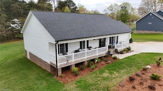 1715 Chestnut Grove Rd, King, NC 27021