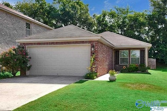 225 Bermuda Lakes Dr, Meridianville, AL 35759