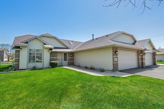 3725 Impatiens Ln N, Brooklyn Park, MN 55443