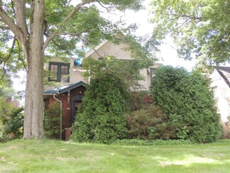 433 Bradley Ln, Youngstown, OH 44504